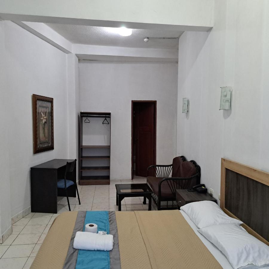 Atlantic Suites Hotel Guayaquil Luaran gambar