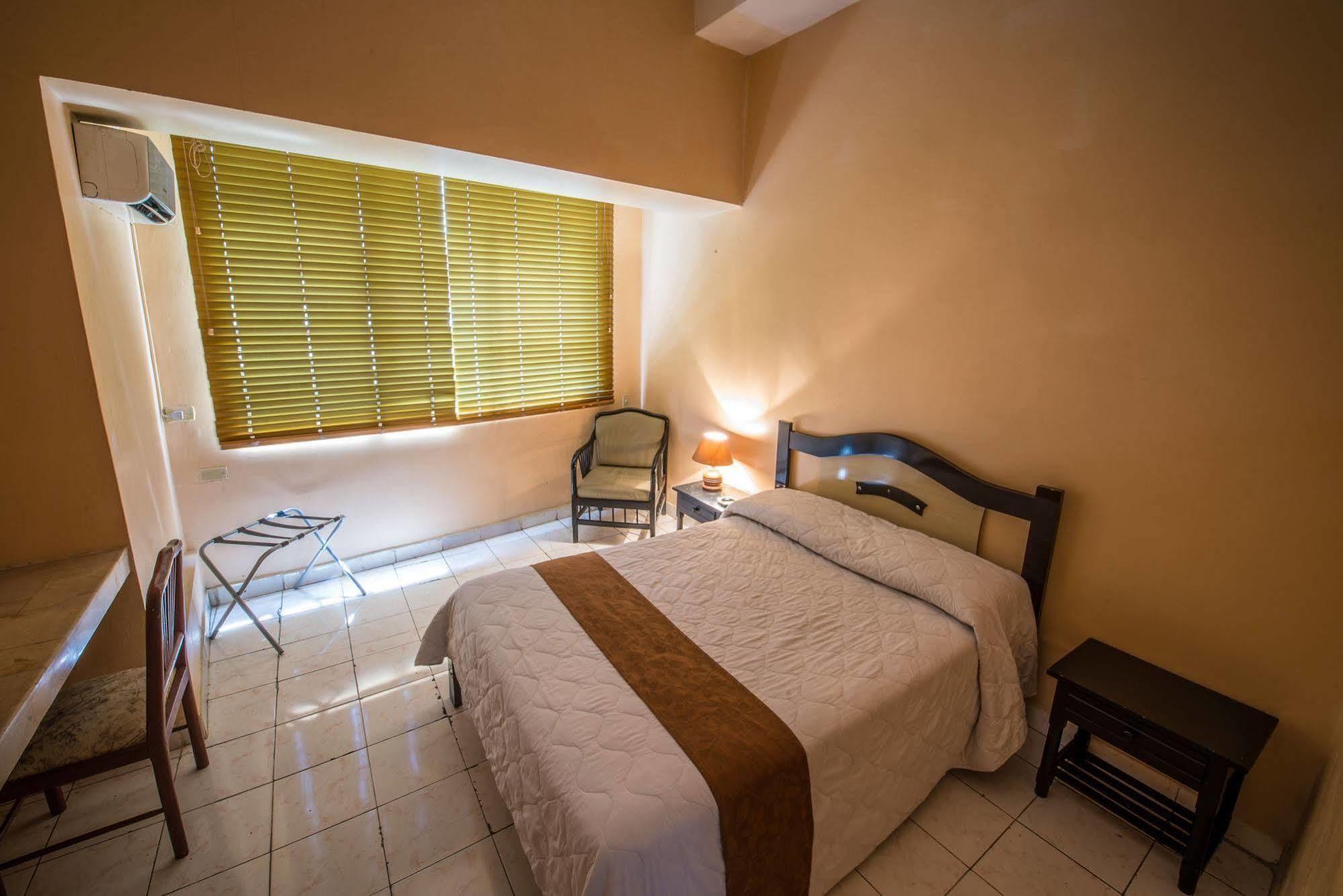 Atlantic Suites Hotel Guayaquil Luaran gambar